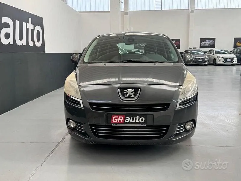 Peugeot 5008 2012 photo 3
