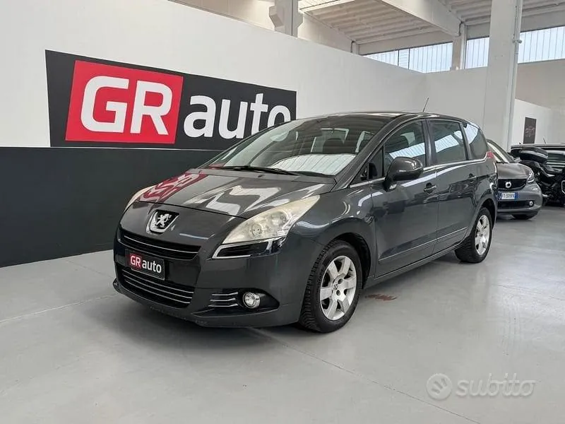 Peugeot 5008 2012 photo 2