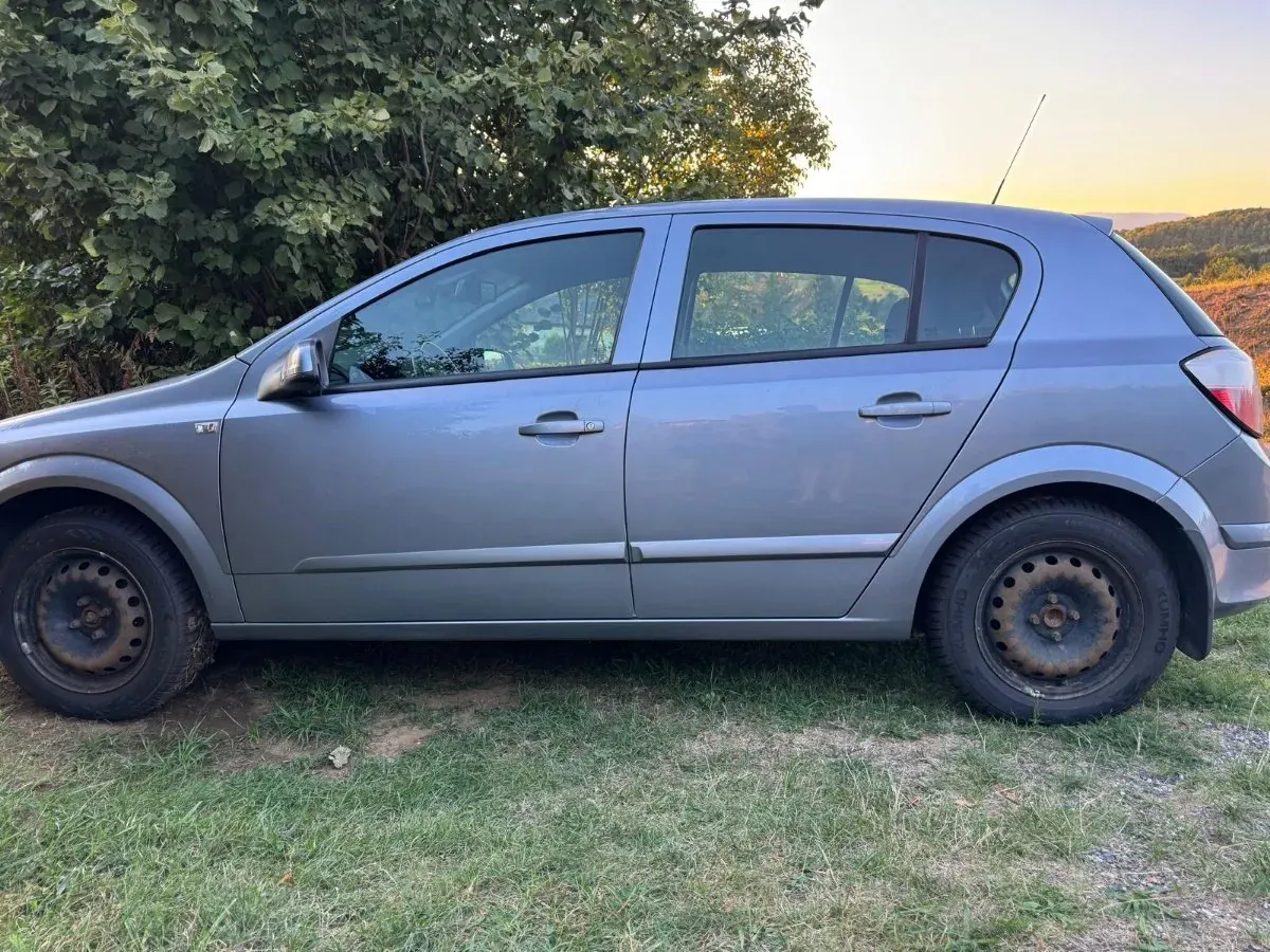 Opel Astra 2005 photo 3