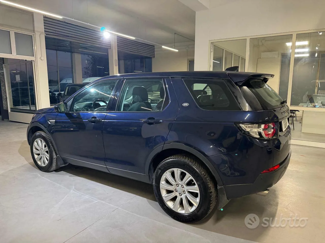 Land Rover Discovery Sport 2017 photo 5