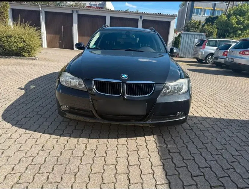 BMW 318I