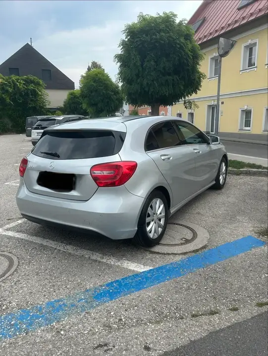Mercedes-Benz A-Class 2013 photo 2