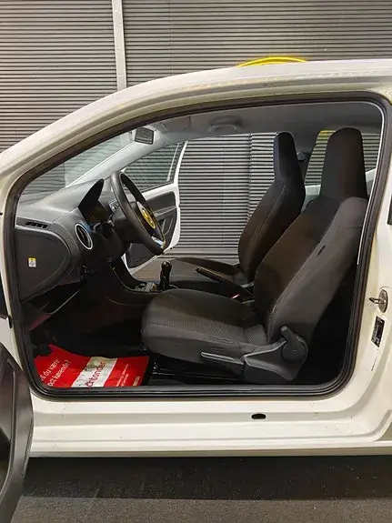 Volkswagen Up 2013 photo 5