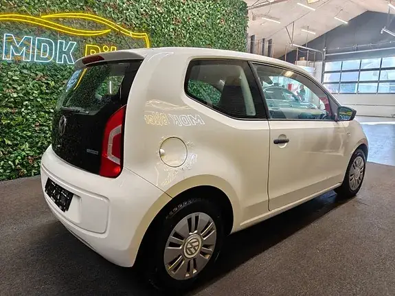 Volkswagen Up 2013 photo 4