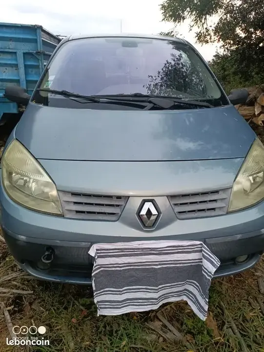 Renault Scenic 2004 photo 2