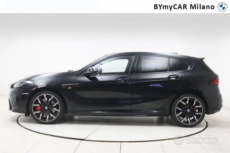 BMW 1 Series 2025 photo 3