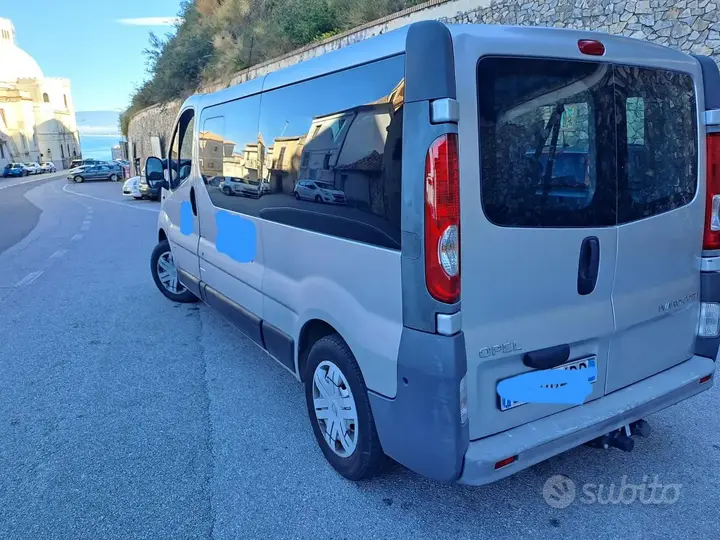 Opel Vivaro 2009 photo 5