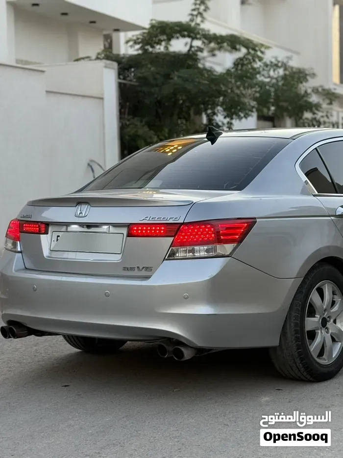 Honda Accord 2010 photo 4