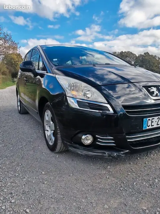 Peugeot 5008 2011 photo 5