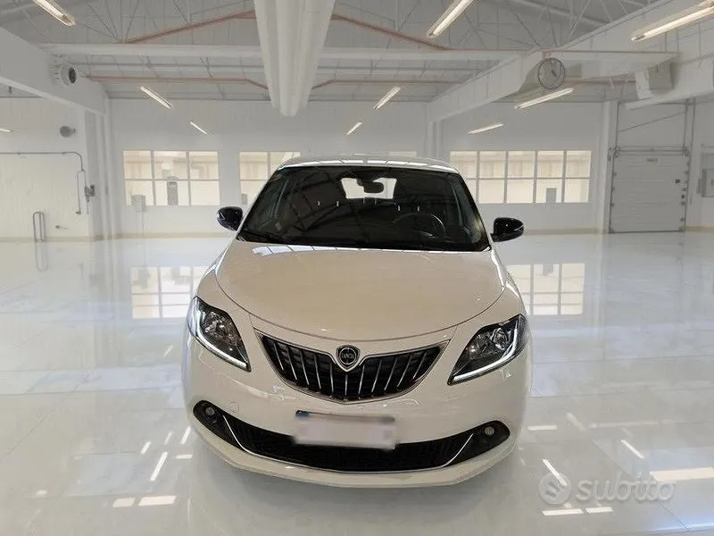 Lancia Ypsilon 2023 photo 2