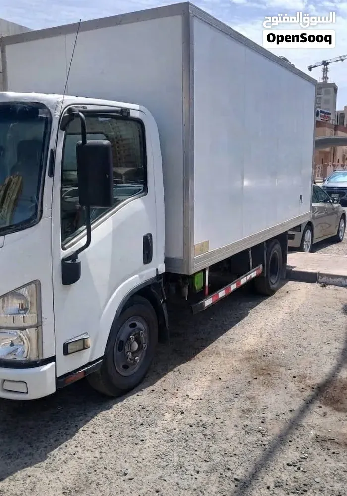 Isuzu N-Series 2011 photo 2