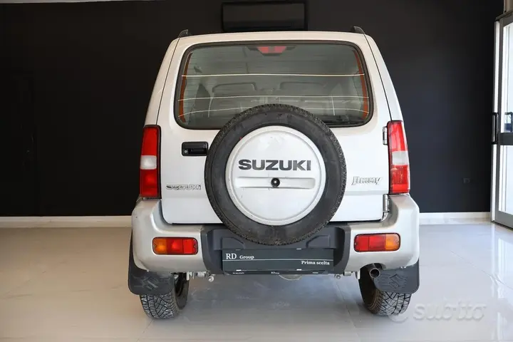 Suzuki Jimny 2006 photo 4