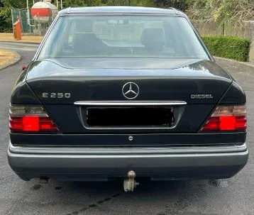 Mercedes-Benz W124