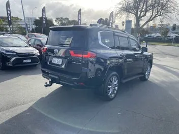 Toyota Land Cruiser 2024 photo 3