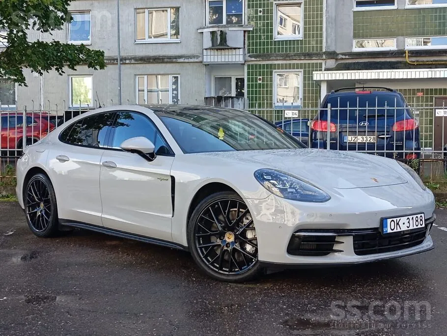 Porsche Panamera 2017 photo 2