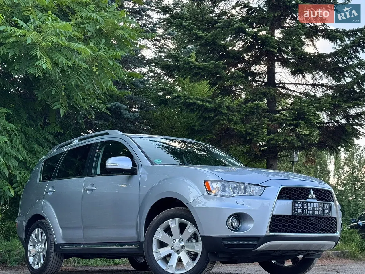 Mitsubishi Outlander 2012 photo 3