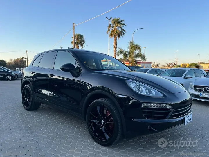Porsche Cayenne 2010 photo 3