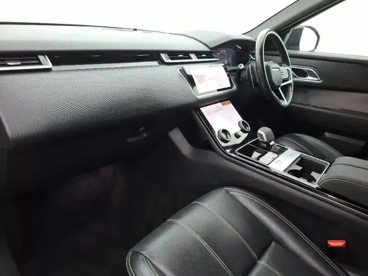 Land Rover Range Rover Velar 2022 photo 5