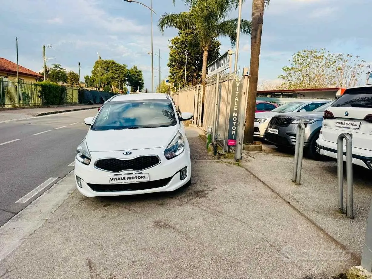 Kia Carens 2016 photo 2