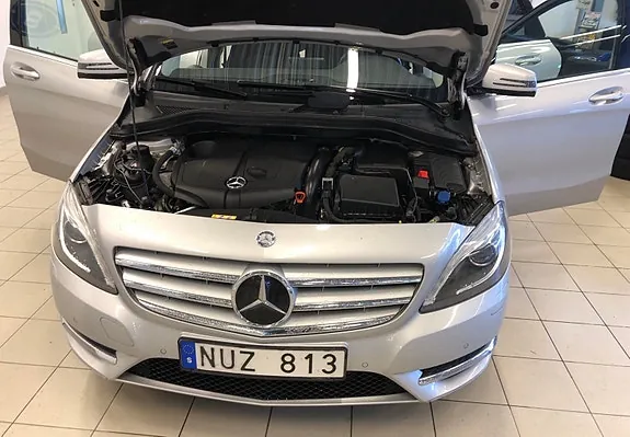 Mercedes-Benz B180