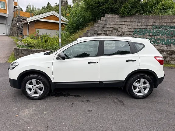 Nissan Qashqai 2013 photo 2