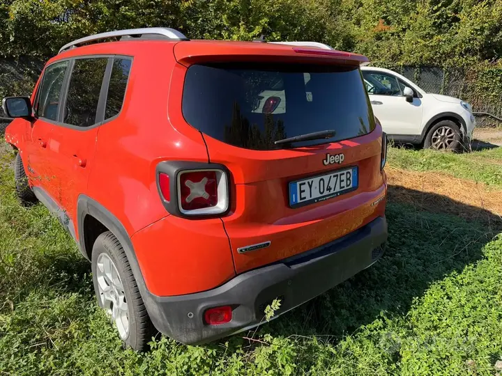 Jeep Renegade 2014 photo 2