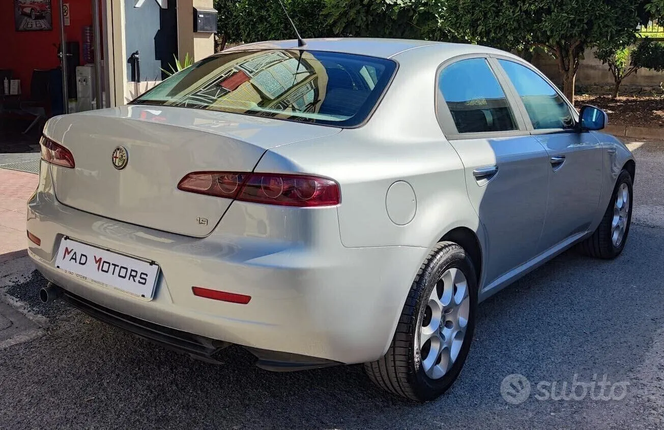Alfa Romeo 159 2006 photo 4