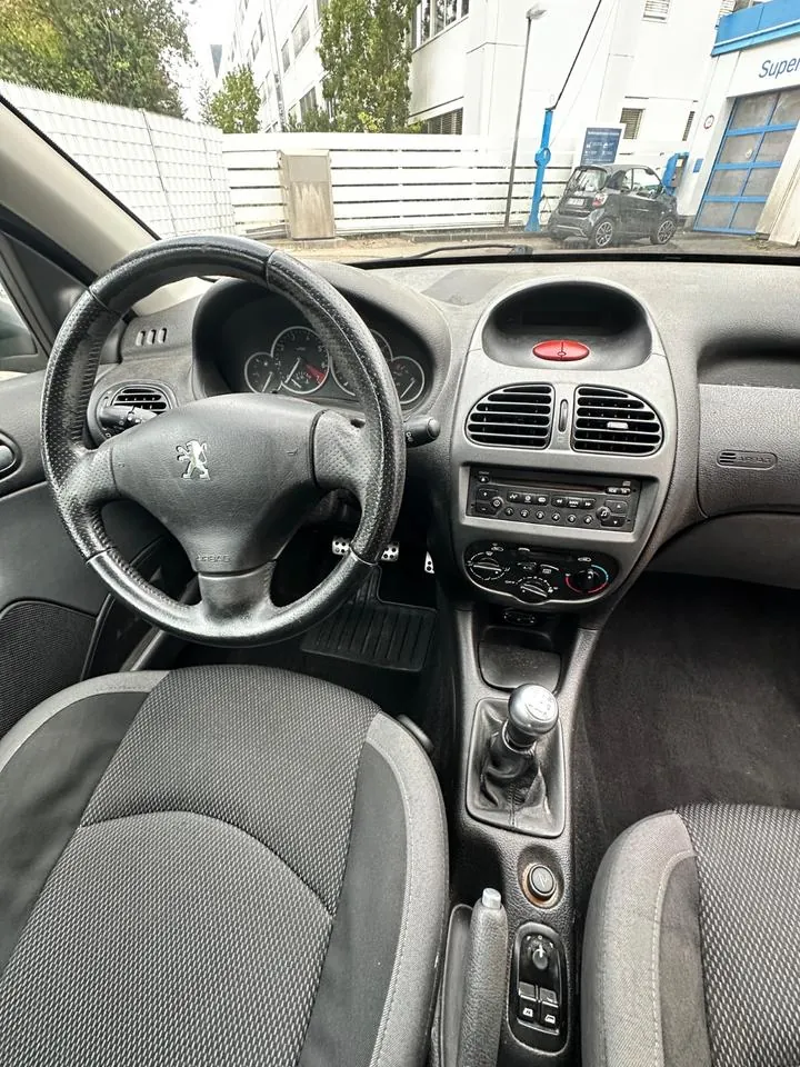 Peugeot 206
