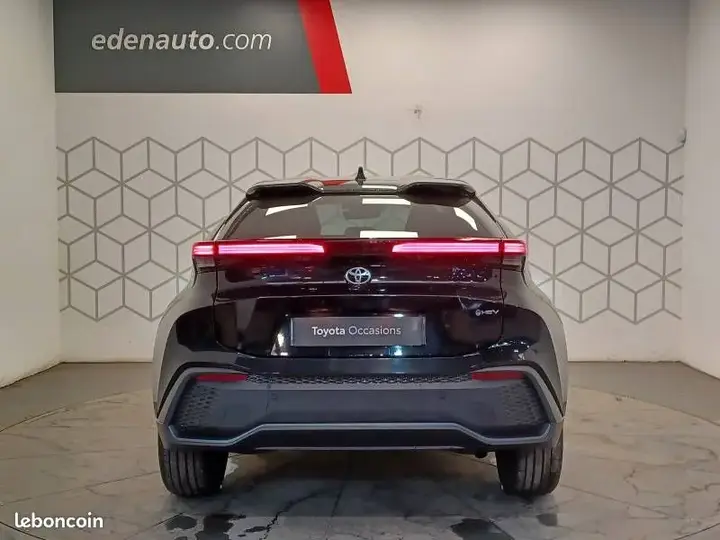 Toyota C-Hr 2025 photo 4
