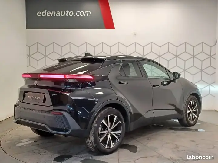 Toyota C-Hr 2025 photo 5