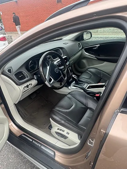 Volvo V40 Cross Country 2014 photo 4
