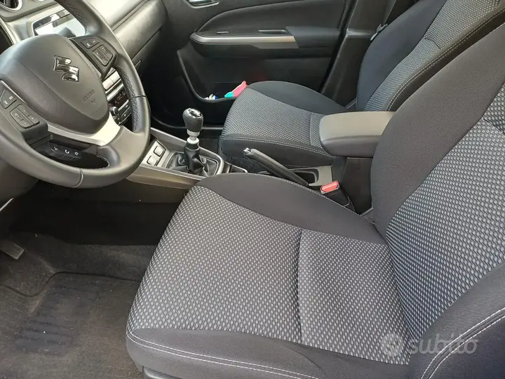 Suzuki Vitara 2024 photo 2
