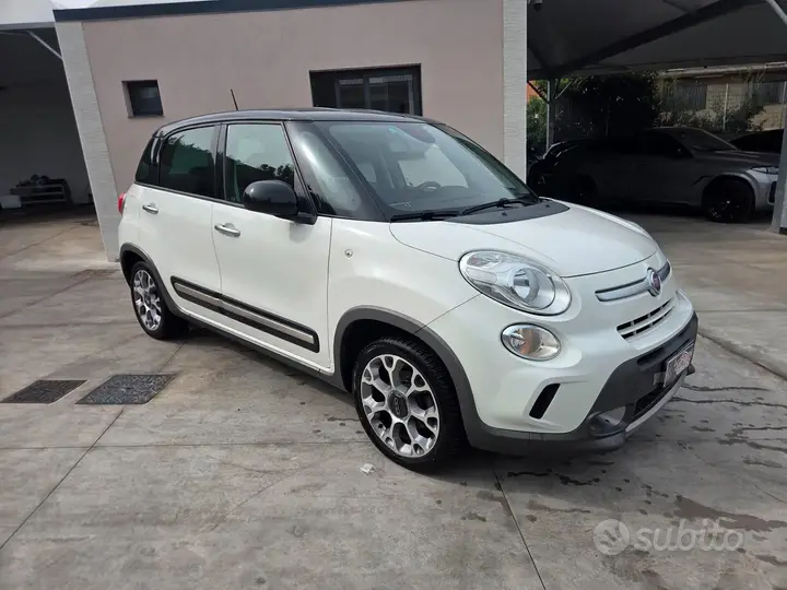 Fiat 500L 2016 photo 2