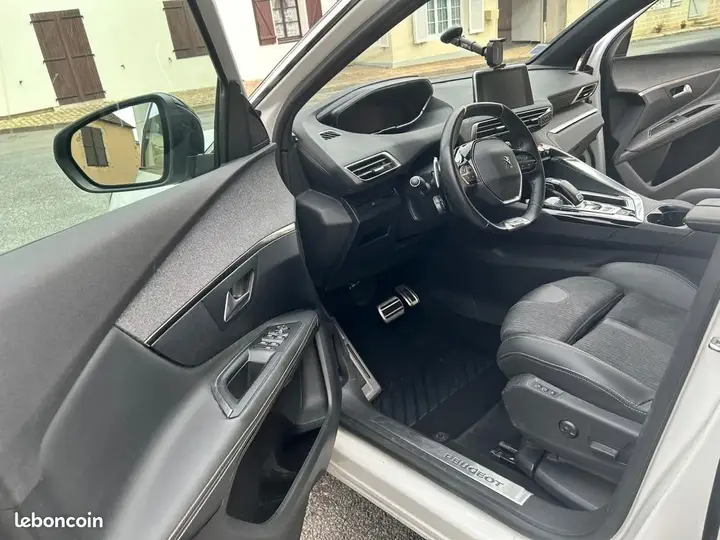 Peugeot 3008 2020 photo 3