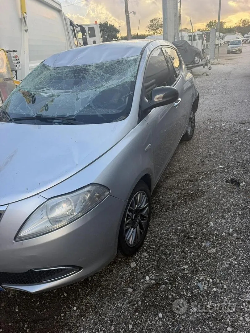 Lancia Ypsilon 2012 photo 4