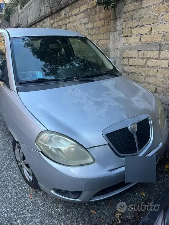 Lancia Ypsilon