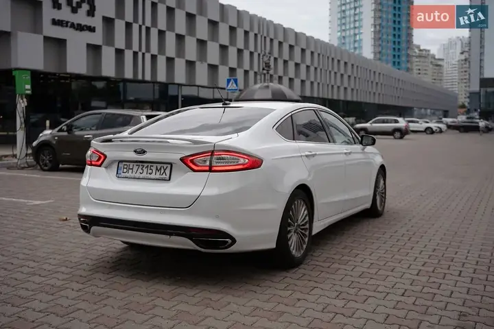 Ford Fusion 2015 photo 4
