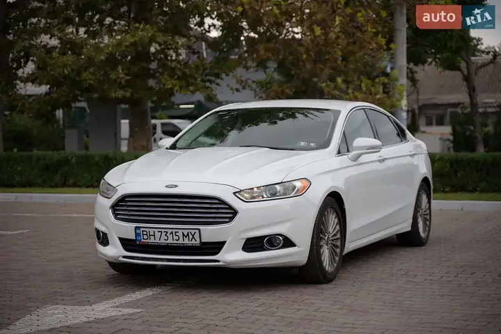 Ford Fusion 2015 photo 2