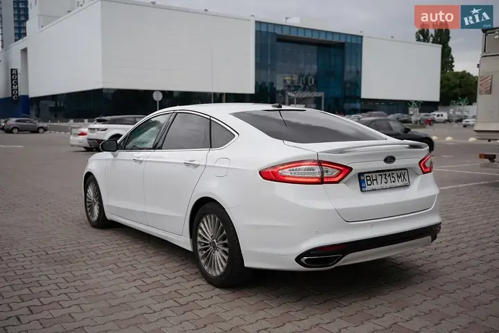 Ford Fusion 2015 photo 3
