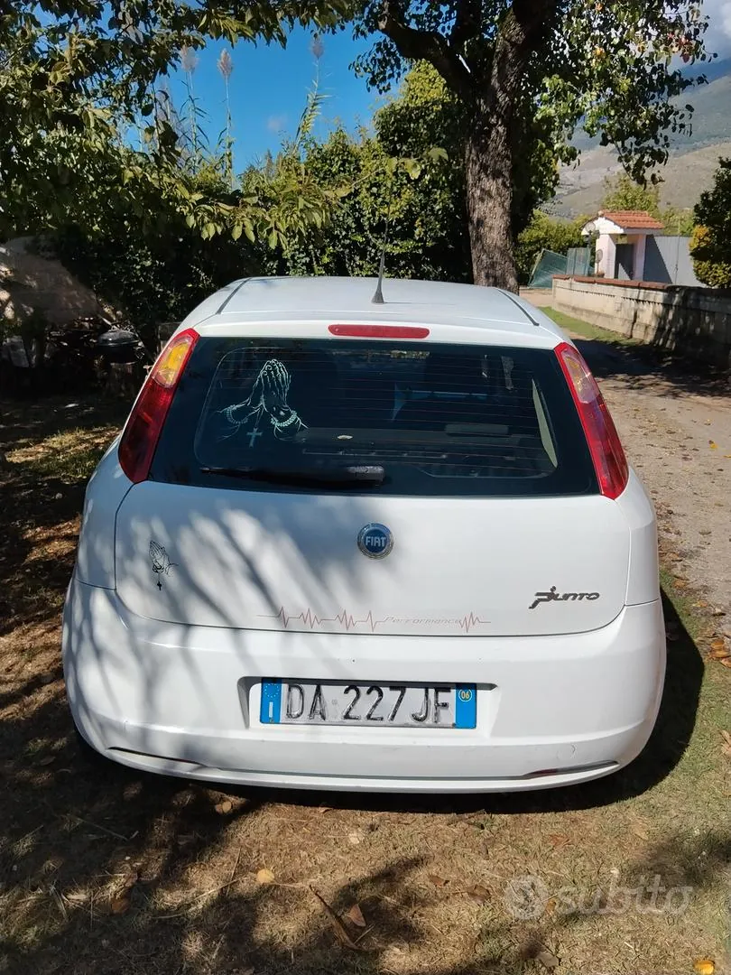 Fiat Grande Punto 2006 photo 2