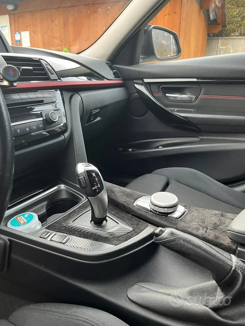 BMW 3 Series 2012 photo 2