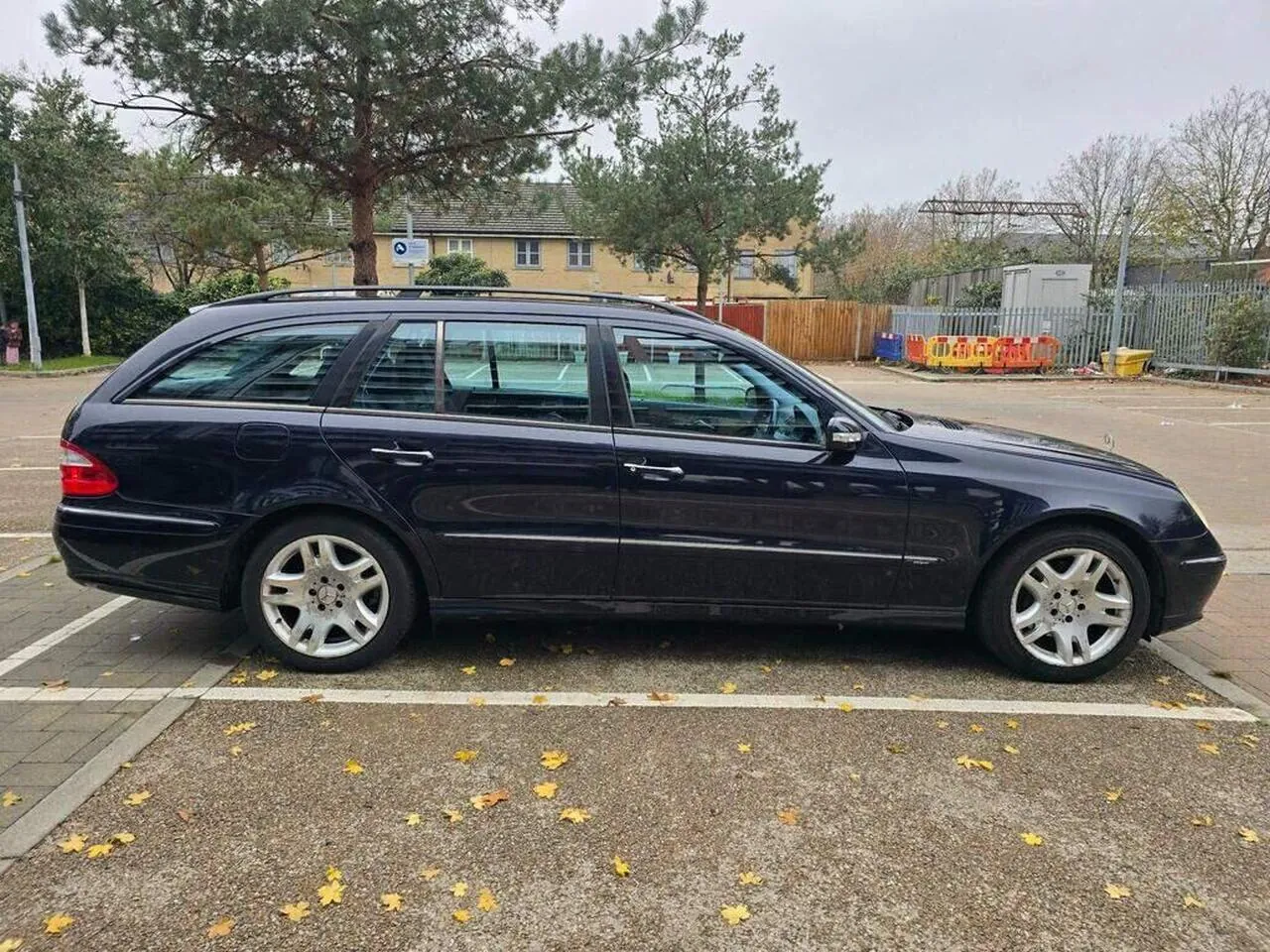 Mercedes-Benz E-Class 2004 photo 5