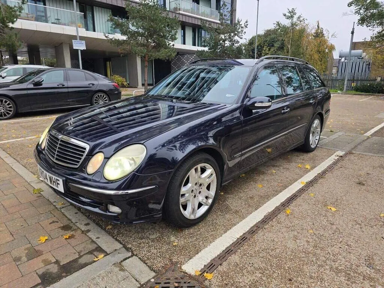 Mercedes-Benz E-Class 2004 photo 2