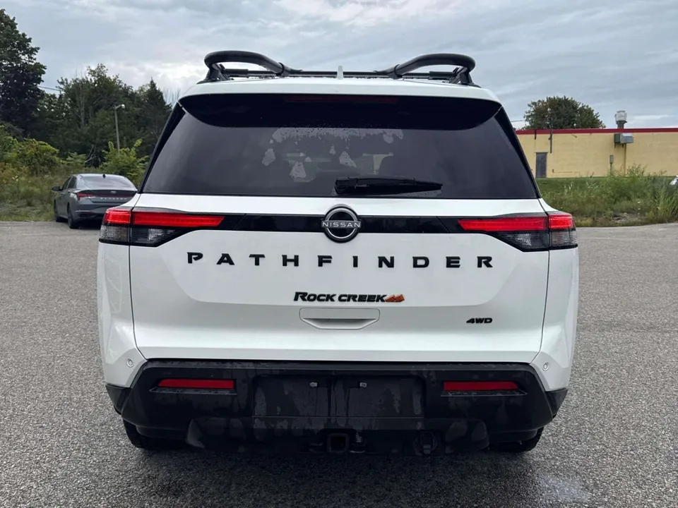 Nissan Pathfinder 2024 photo 3
