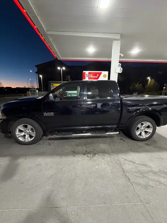 Dodge Ram 1500 2013 photo 2