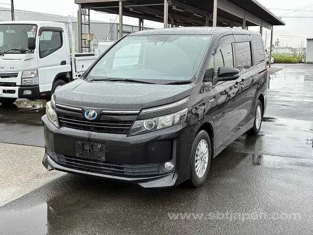 Toyota Voxy Hybrid V 2016 photo 2