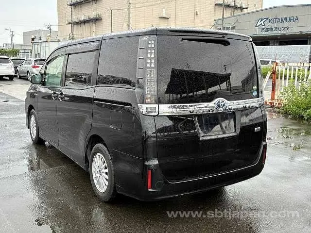 Toyota Voxy Hybrid V 2016 photo 3