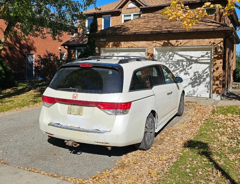 Honda Odyssey 2014 photo 2