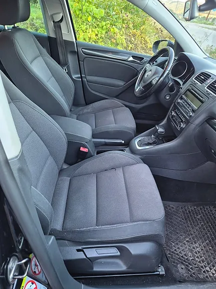 Volkswagen Golf 2010 photo 2