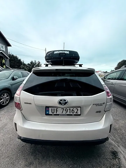 Toyota Prius 2018 photo 2